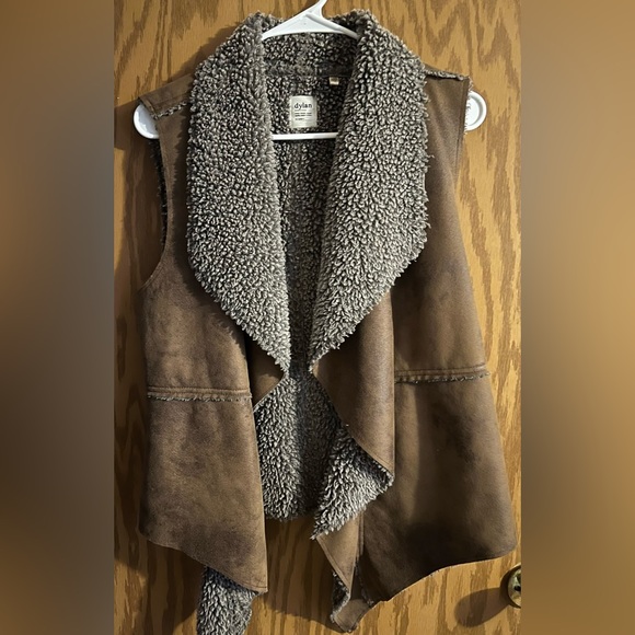 Dylan Large vest very soft VGUC no stains no holes no fuzziness - Picture 2 of 2